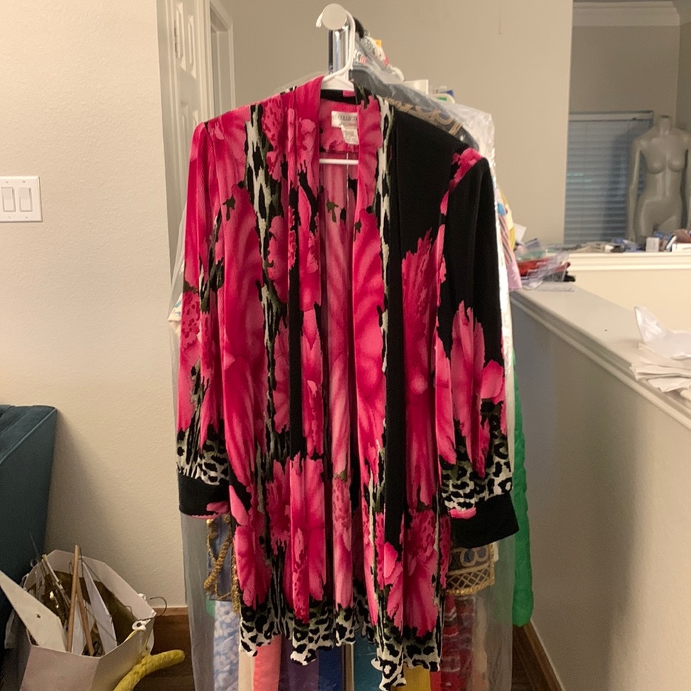 Bold Ribbed Floral Drapey Open Jacket